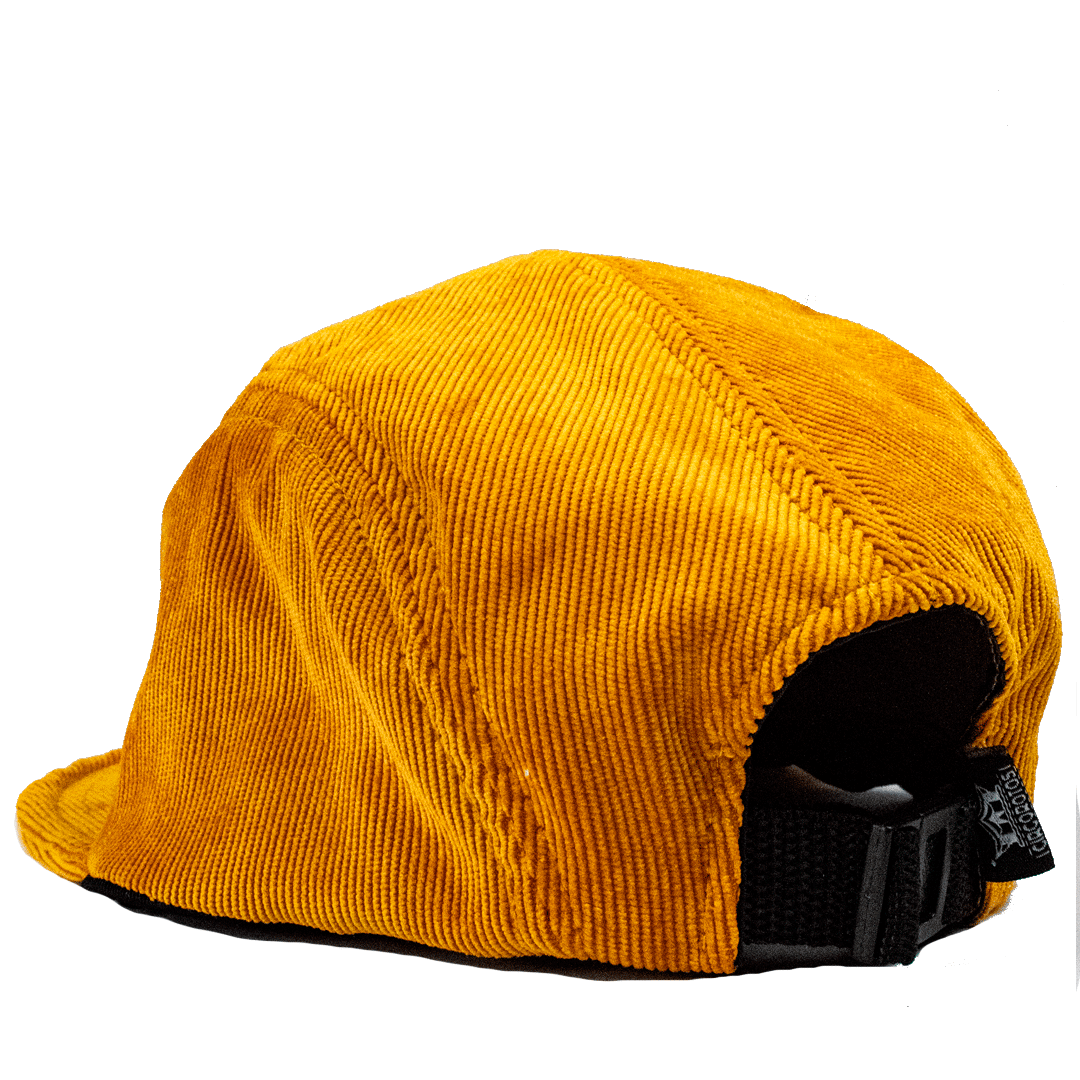 Gorra Mostaza en pana cinco paneles con bolsillo.